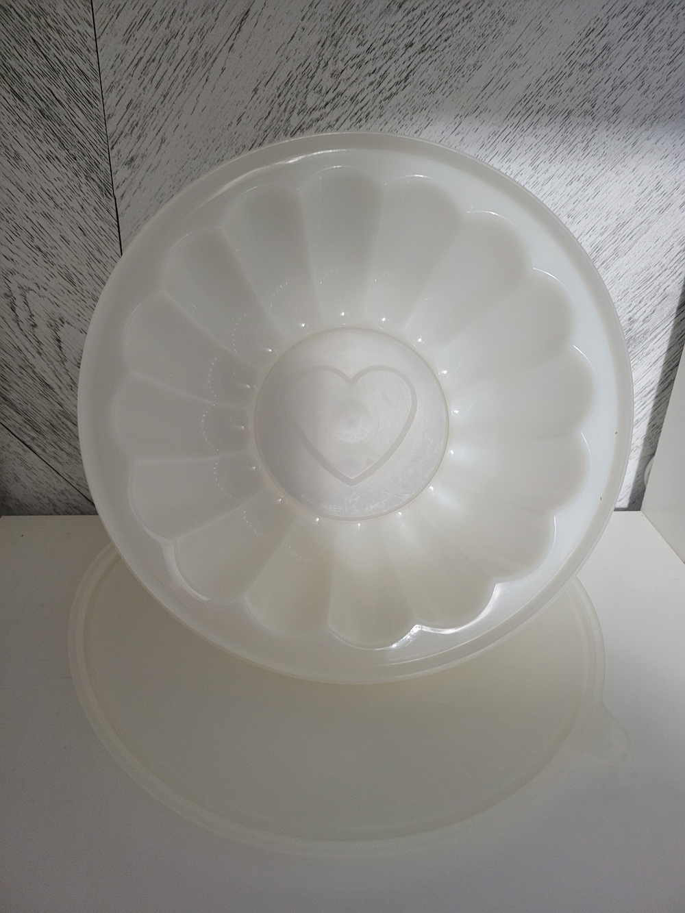 Vintage Tupperware Jello Mold